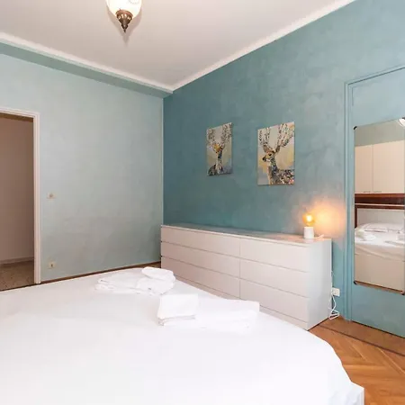 Borgo Filadelfia Functional Apartment